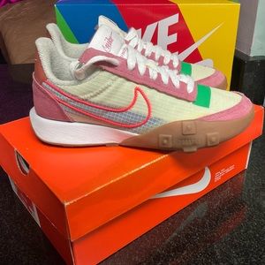 Woman’s Nike waffle racer white/bright crimson/team red